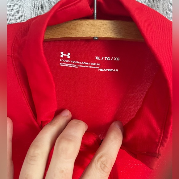 Lightweight Under Armour Athletic 3/4 Pull Over - Picture 4 of 4
